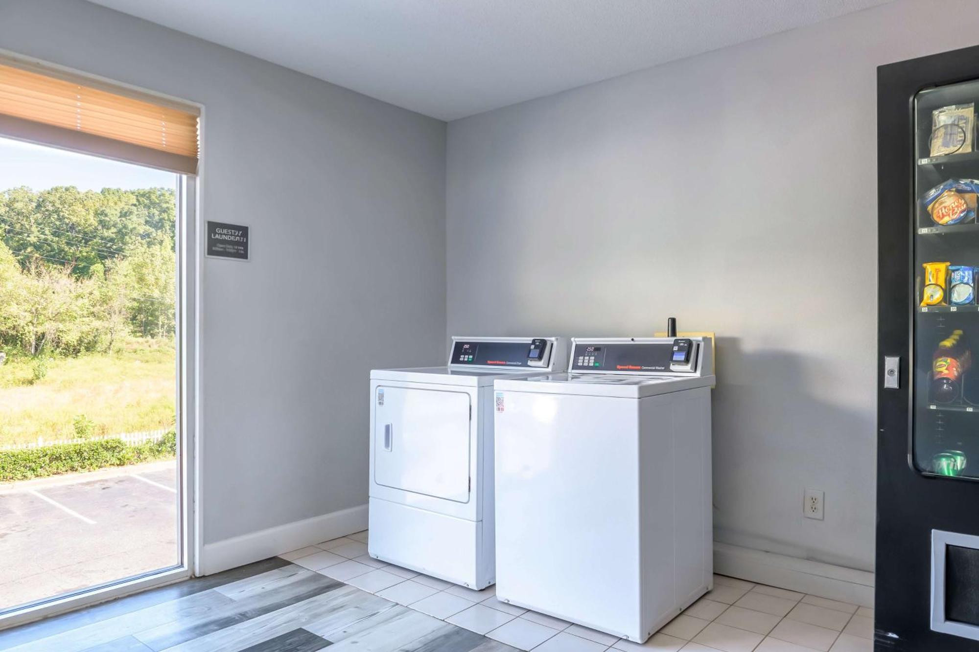 Motel 6 Dawsonville Ga North Ga Premium Outlets Εξωτερικό φωτογραφία