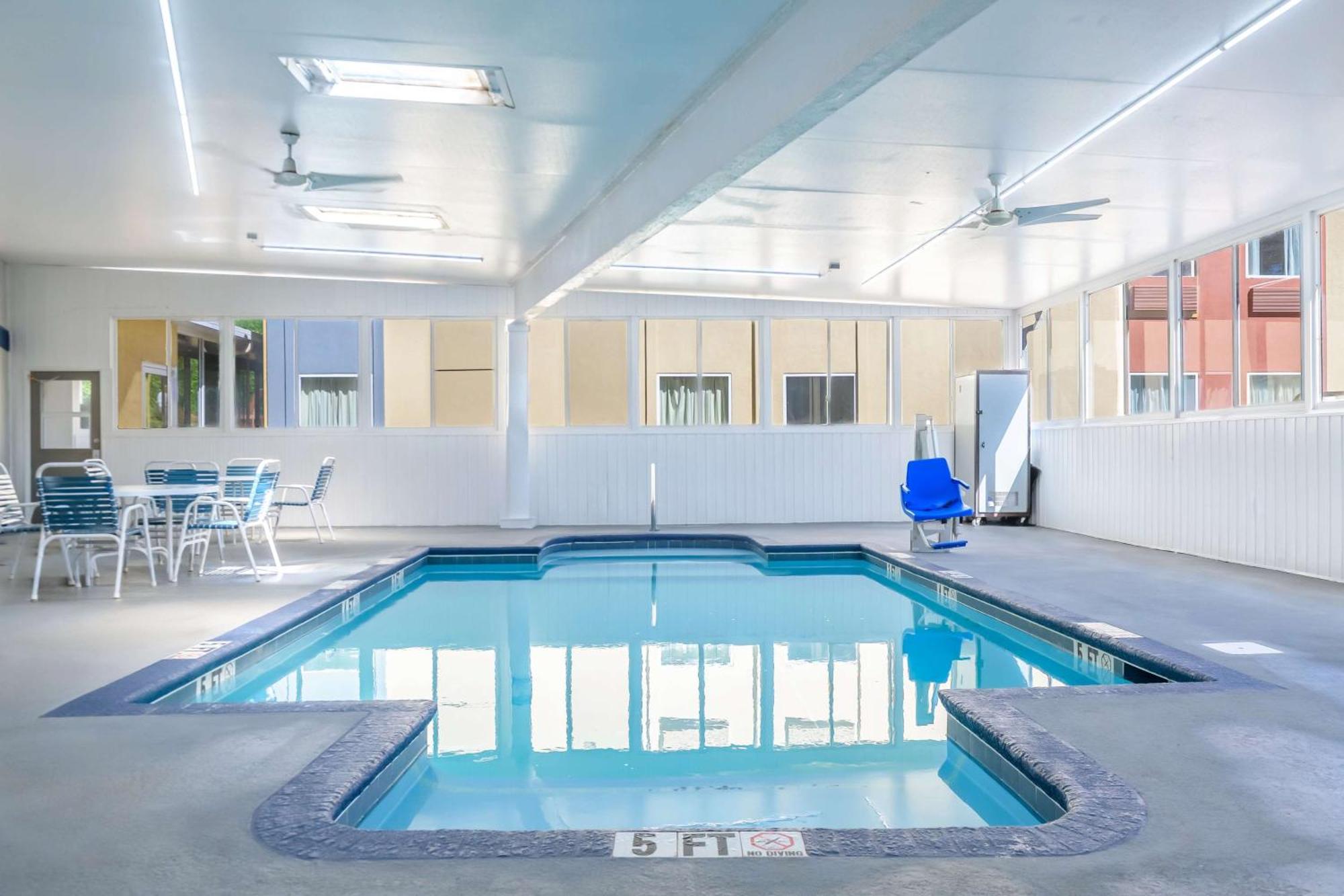 Motel 6 Dawsonville Ga North Ga Premium Outlets Εξωτερικό φωτογραφία